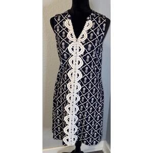 Crown‎ And Ivy Navy And White Pineapple Print Sleeveless Size M Dress